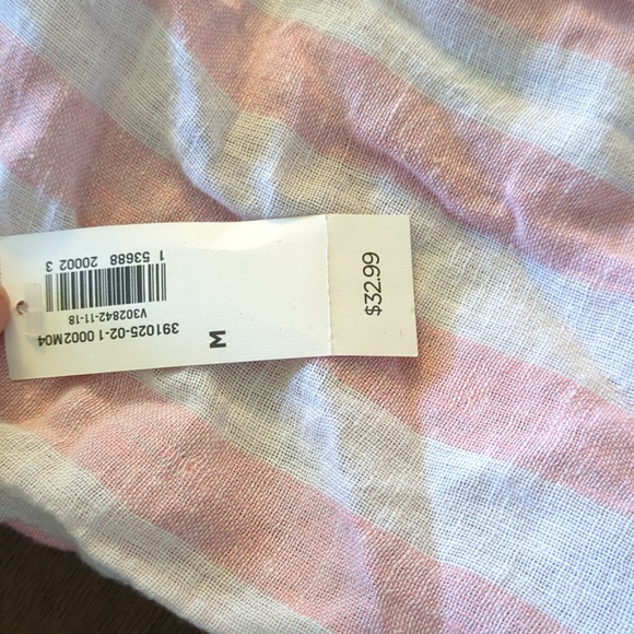 Old Navy short sleeve button down - Picture 5 of 5